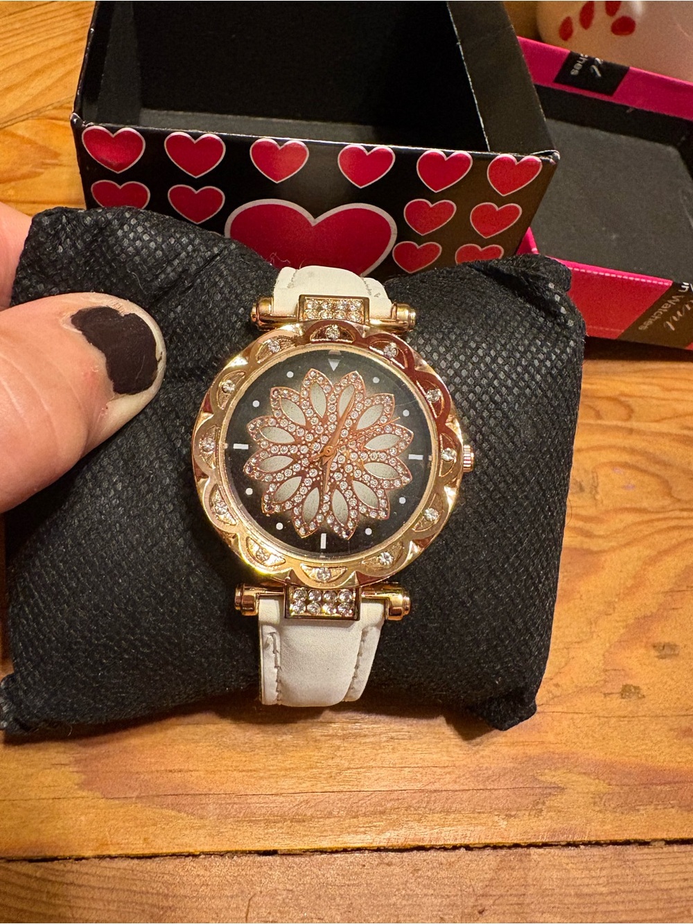 Elegant Rose Gold and White Women's Watch with Crystal Floral Dial NIB - Picture 10 of 12